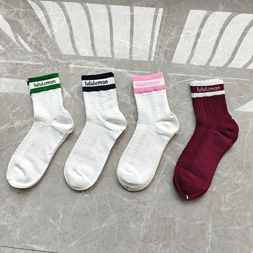 Lululemon Cable-Knit Quarter Socks · A3031