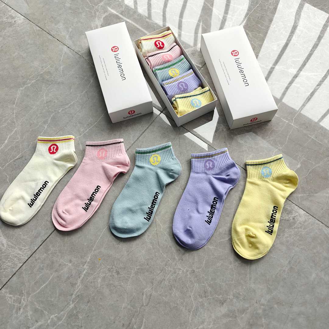 Lululemon Daily Essential Crew Socks · A3041 — תמונה 27