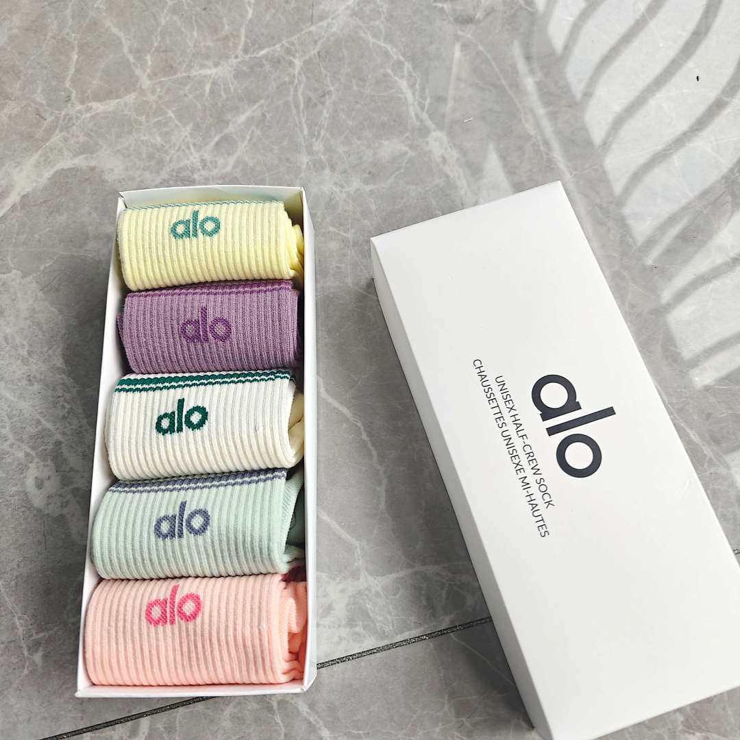 Alo Yoga Unisex Half-Crew Throwback Sock · A3060 — תמונה 18