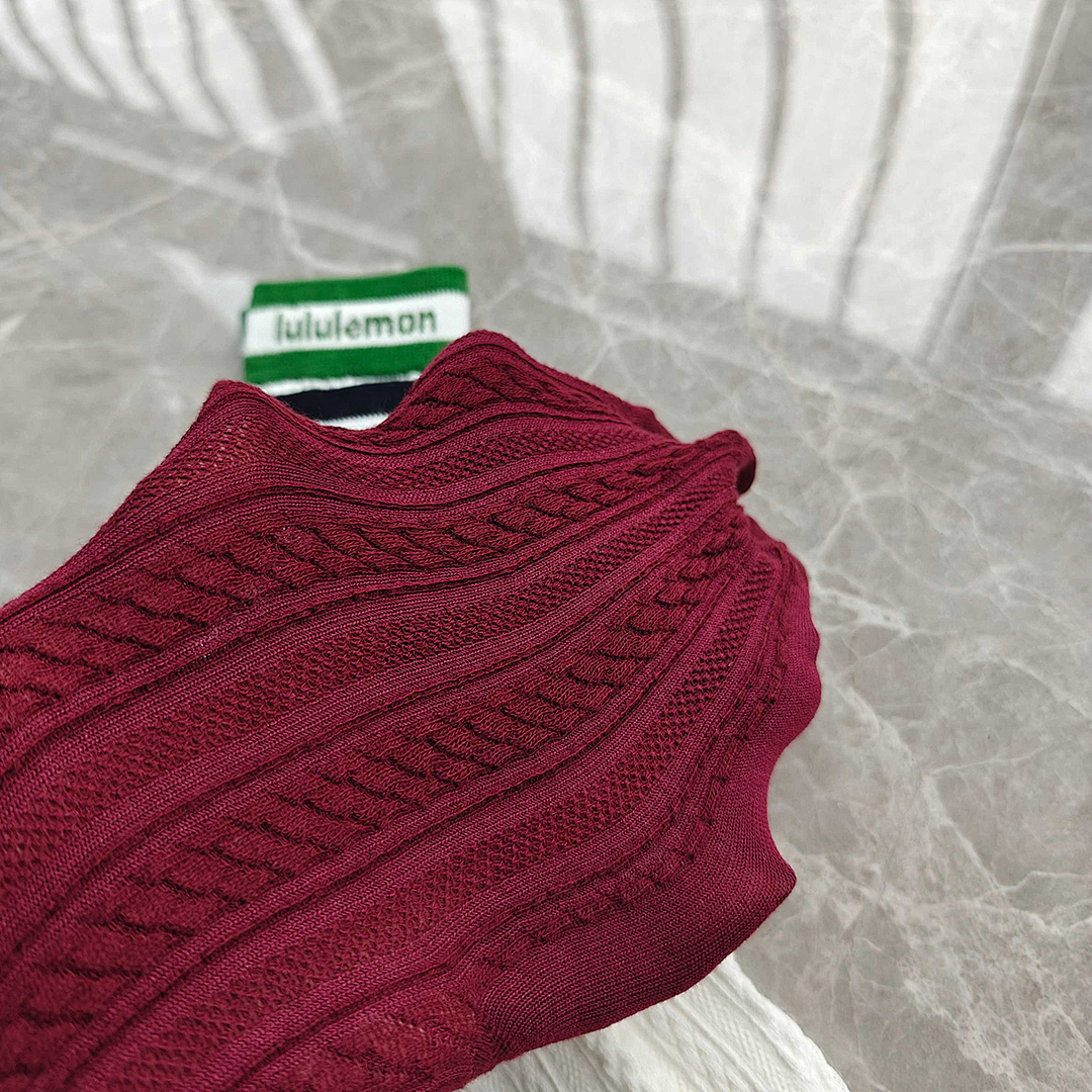 Lululemon Cable-Knit Quarter Socks · A3031 — תמונה 3