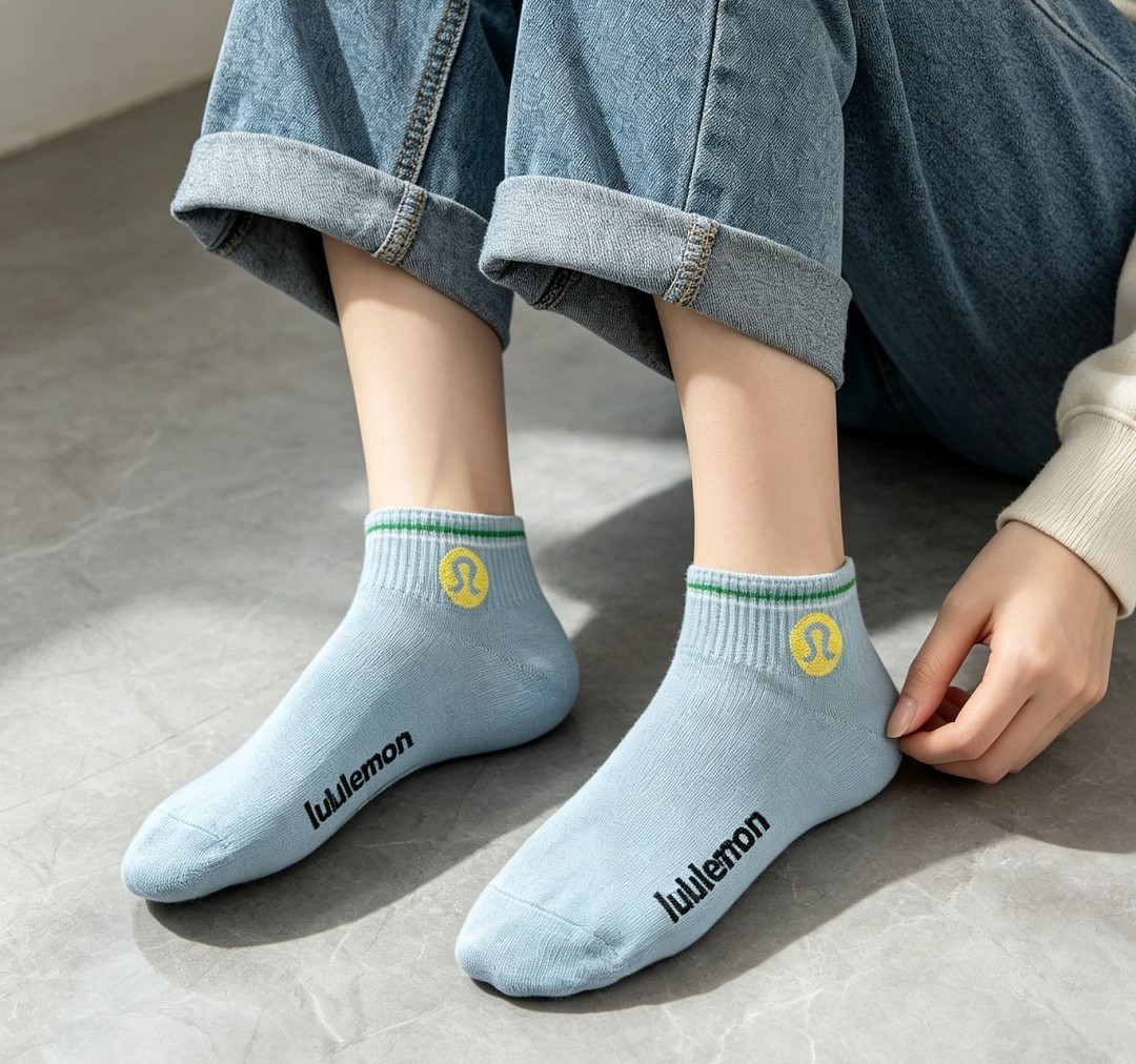 Lululemon Daily Essential Crew Socks · A3041 — תמונה 16