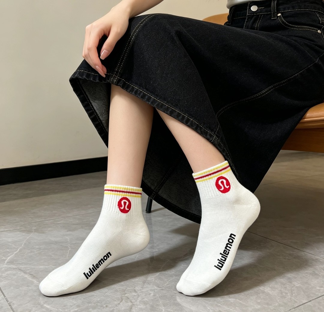 Lululemon Daily Essential Crew Socks · A3041 — תמונה 20