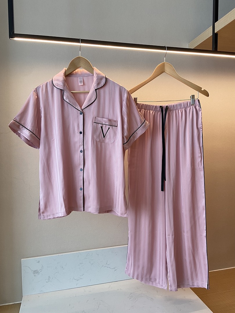 Victoria's Secret Signature Satin Short Pajama Set · A3061 — תמונה 39
