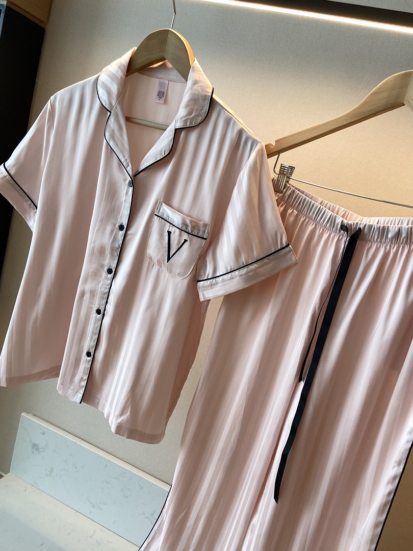 Victoria's Secret Signature Satin Short Pajama Set · A3061 — תמונה 29