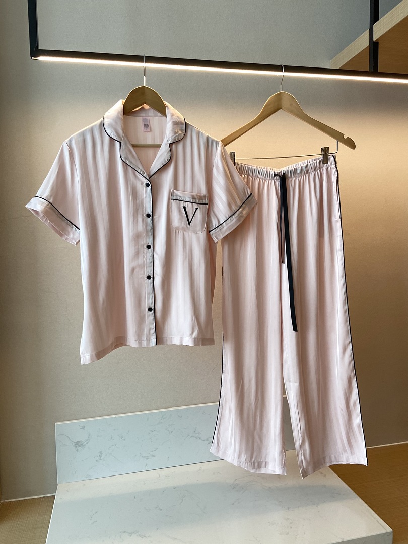 Victoria's Secret Signature Satin Short Pajama Set · A3061 — תמונה 30