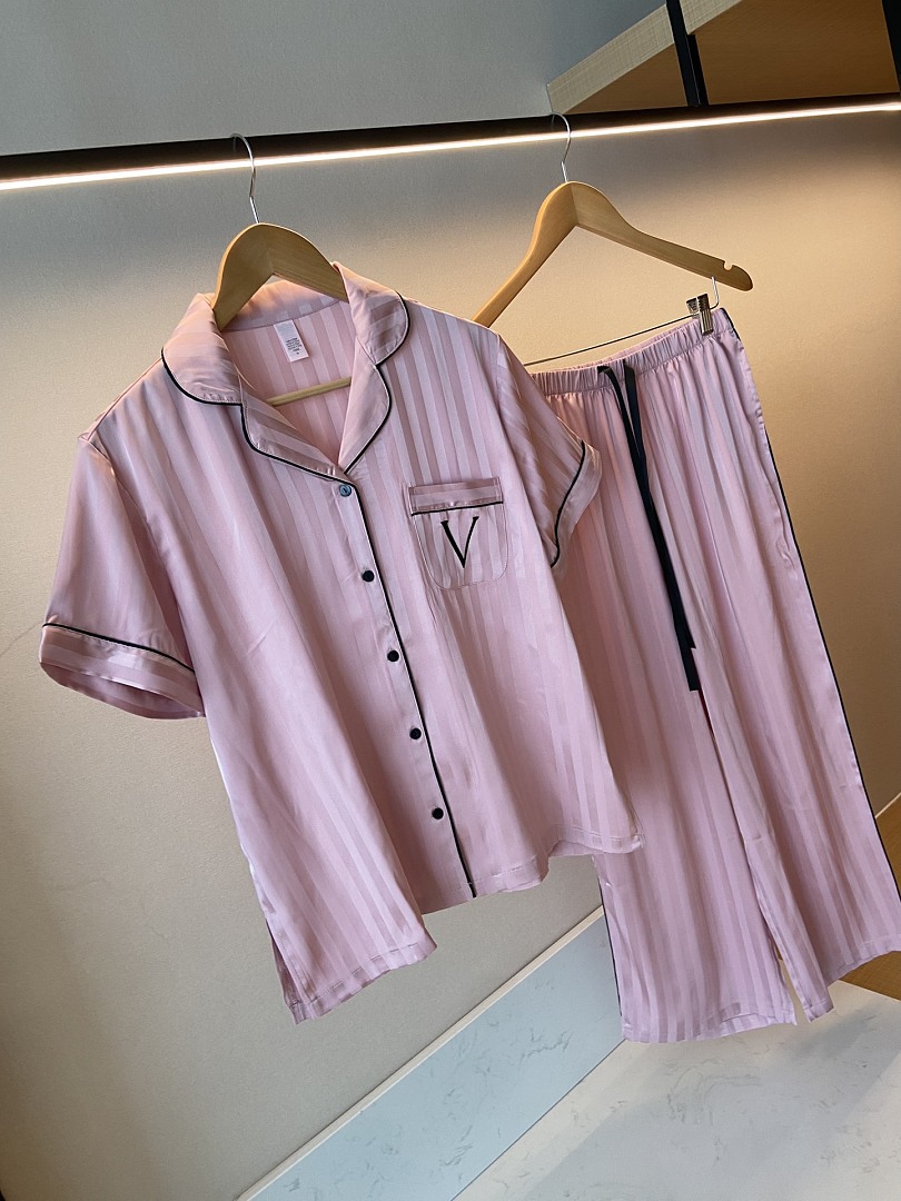 Victoria's Secret Signature Satin Short Pajama Set · A3061 — תמונה 38