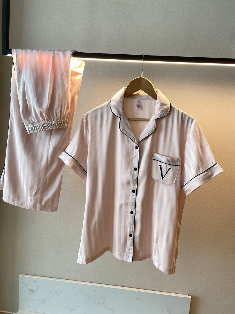 Victoria's Secret Signature Satin Short Pajama Set · A3061 — תמונה 25