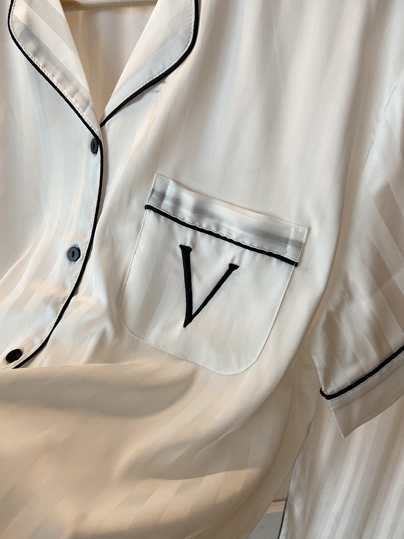 Victoria's Secret Signature Satin Short Pajama Set · A3061 — תמונה 54