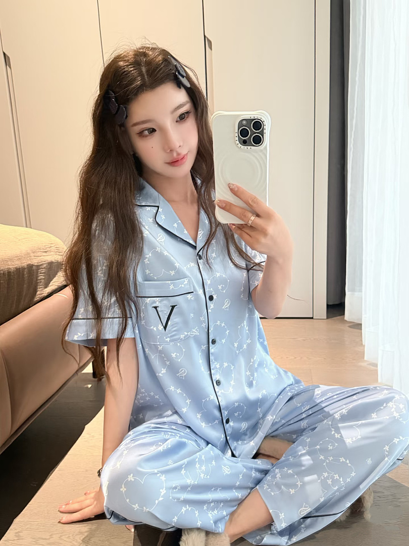 Victoria's Secret Signature Satin Short Pajama Set · A3061 — תמונה 59
