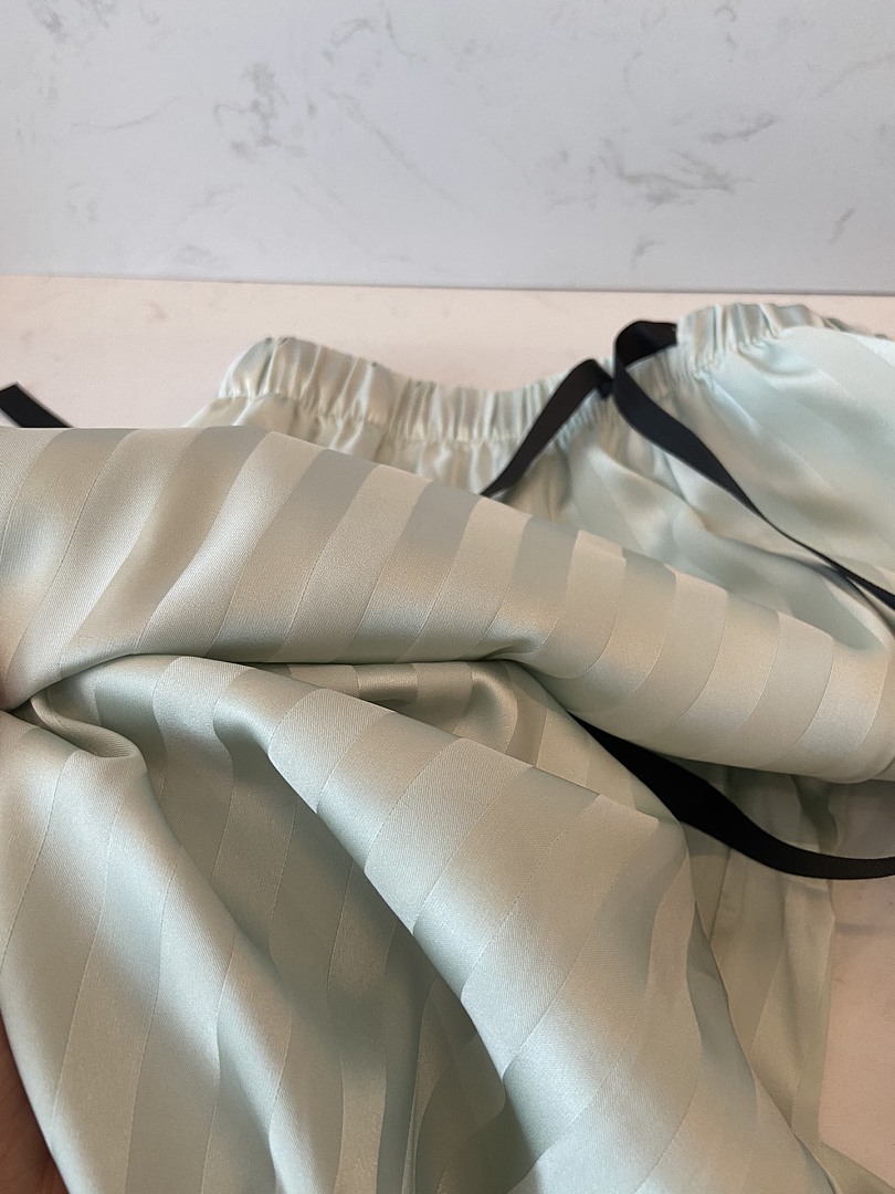 Victoria's Secret Signature Satin Short Pajama Set · A3061 — תמונה 40