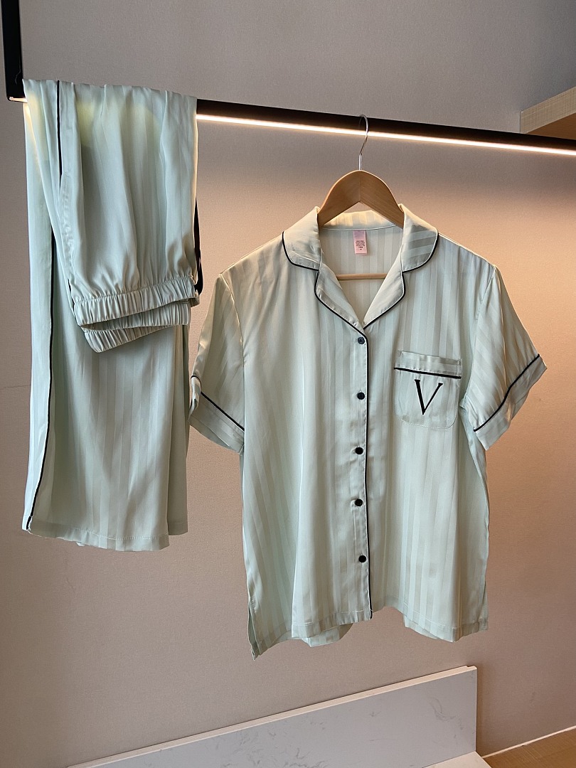 Victoria's Secret Signature Satin Short Pajama Set · A3061 — תמונה 46