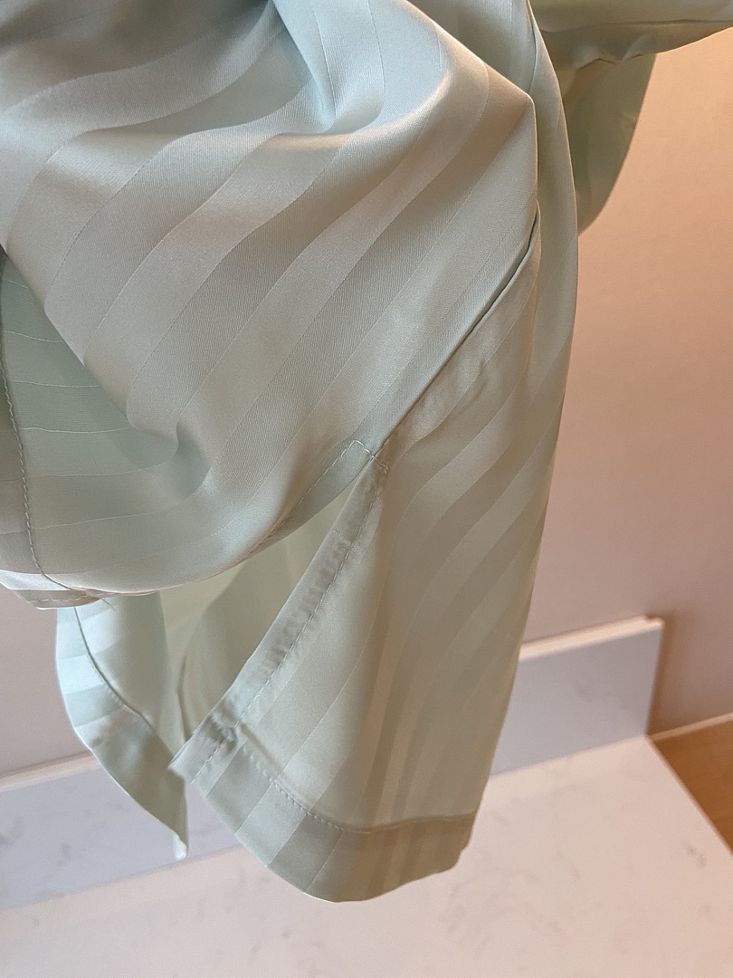 Victoria's Secret Signature Satin Short Pajama Set · A3061 — תמונה 44