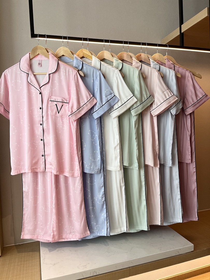 Victoria's Secret Signature Satin Short Pajama Set · A3061 — תמונה 71