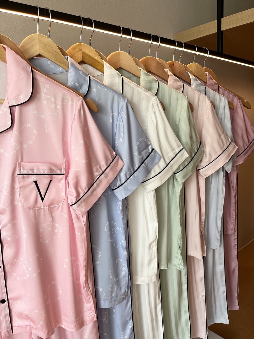 Victoria's Secret Signature Satin Short Pajama Set · A3061 — תמונה 70