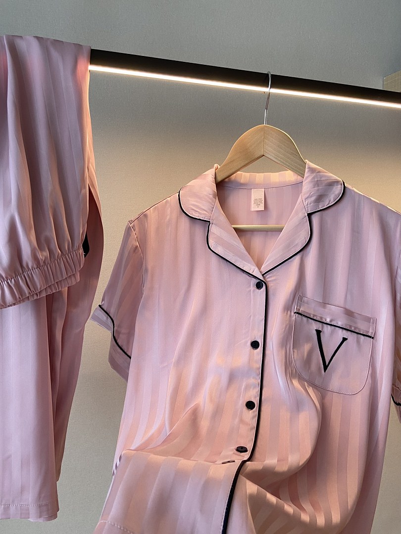 Victoria's Secret Signature Satin Short Pajama Set · A3061 — תמונה 34